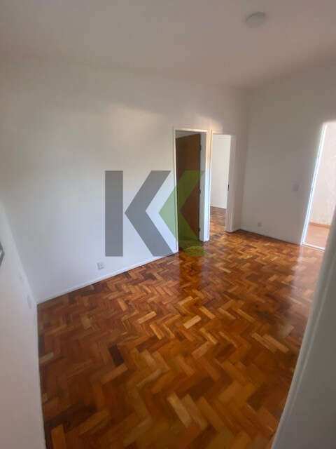  - Apartamento no Centro com 2 Quartos